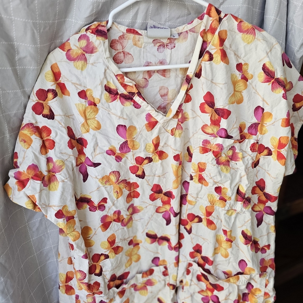 Floral V-Neck Top